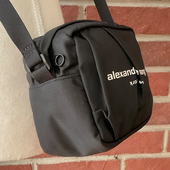 Alexander Wang Wangsport Front Logo Crossbody Black Nylon Bag NWOT - Picture 4 of 16